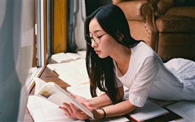 아시아 여자 책을 읽고 HD 배경 화면