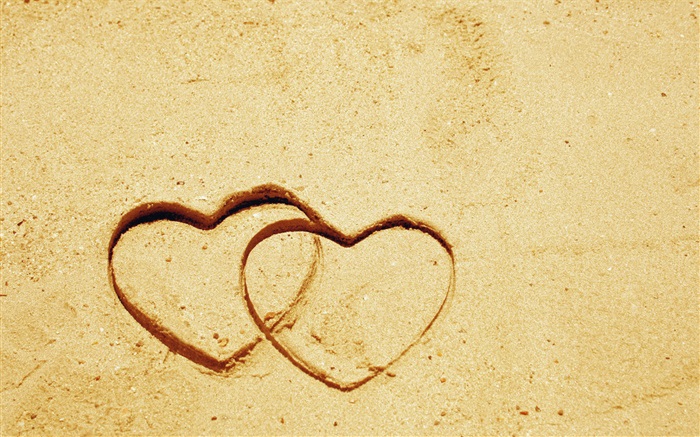 모래에 두 사랑의 마음 배경 화면 그림