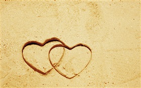 모래에 두 사랑의 마음