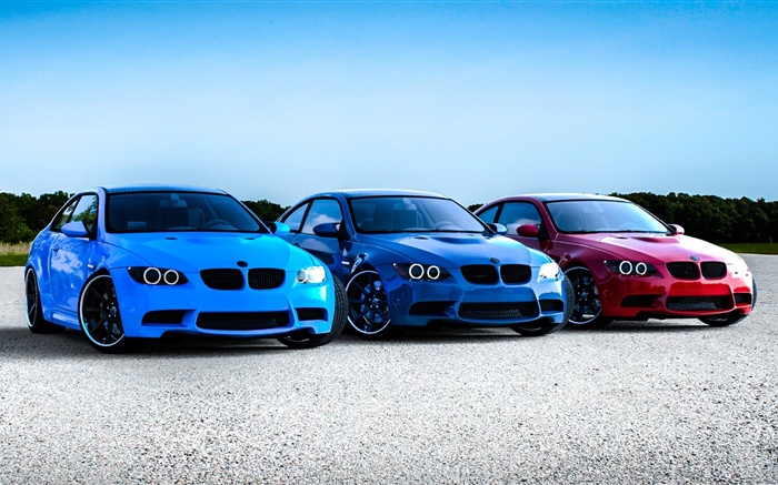 BMW 빨간색, 파란색 자동차 배경 화면 그림