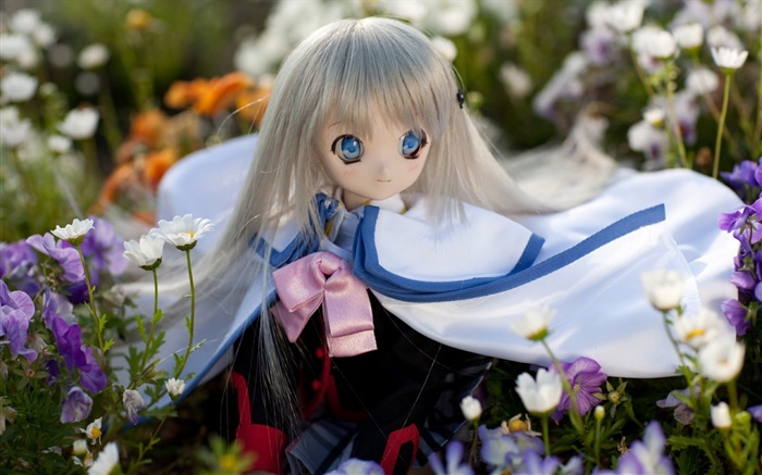 파란 눈 장난감 소녀, 인형, 꽃 배경 화면 그림
