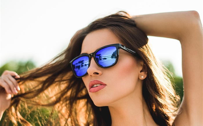 파란색 안경 소녀, 립스틱, 머리, 여름 배경 화면 그림