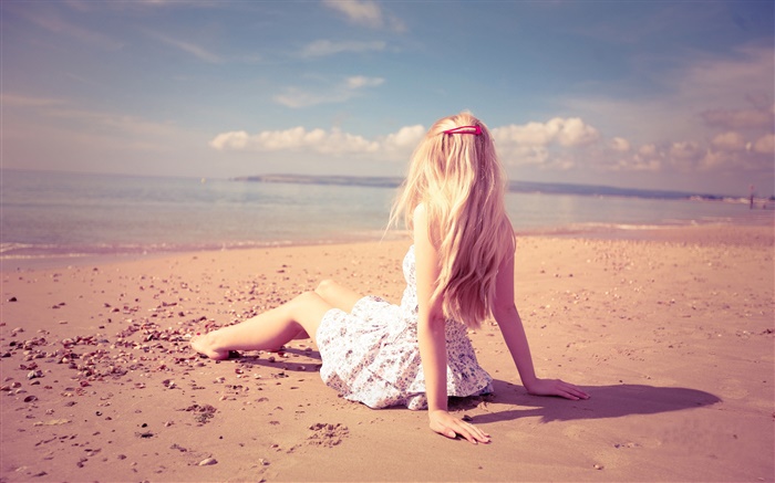 해변에서 여자 휴식, 햇빛, 여름 배경 화면 그림