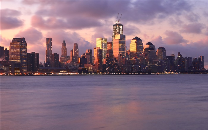 뉴욕, 미국, 건물, 고층 빌딩, 조명, 바다, 저녁, 일몰, 구름 배경 화면 그림