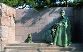 프랭클린 델라 노 루즈 벨트, 동상