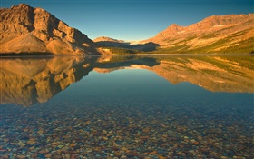 호수, 맑은 물, 산, 햇빛, 황혼 HD 배경 화면
