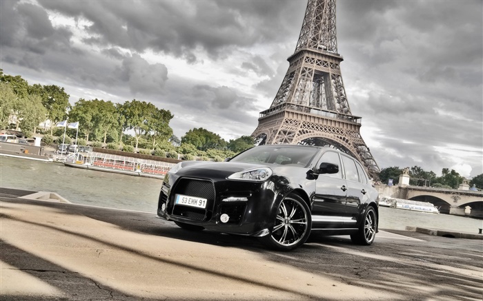 포르쉐 카이엔 검은 자동차, 에펠 탑 (Eiffel Tower) 배경 화면 그림