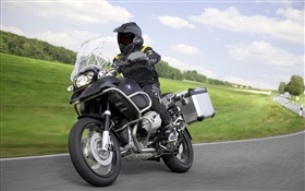 BMW R1200 GS 검은 오토바이를 타고 HD 배경 화면