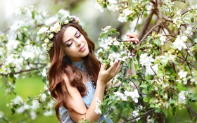 갈색 머리 소녀, 사과 나무, 흰 꽃 꽃 HD 배경 화면
