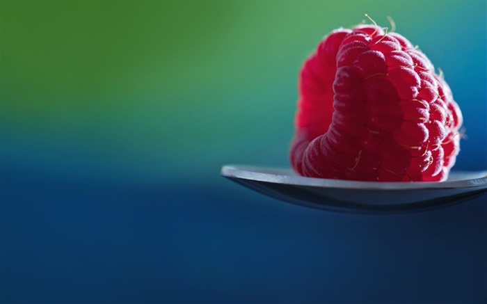 한 빨간 딸기, 숟가락 배경 화면 그림