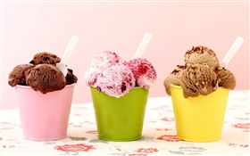 아이스크림, 초콜릿, 딸기, 디저트 세 가지